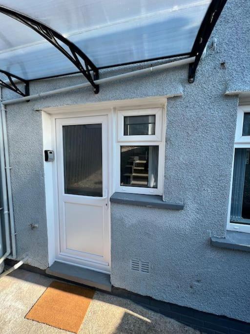 Welsh Getaway Home No 2 - 10 Mins To Bike Park Wales マーサー・ティドビル エクステリア 写真